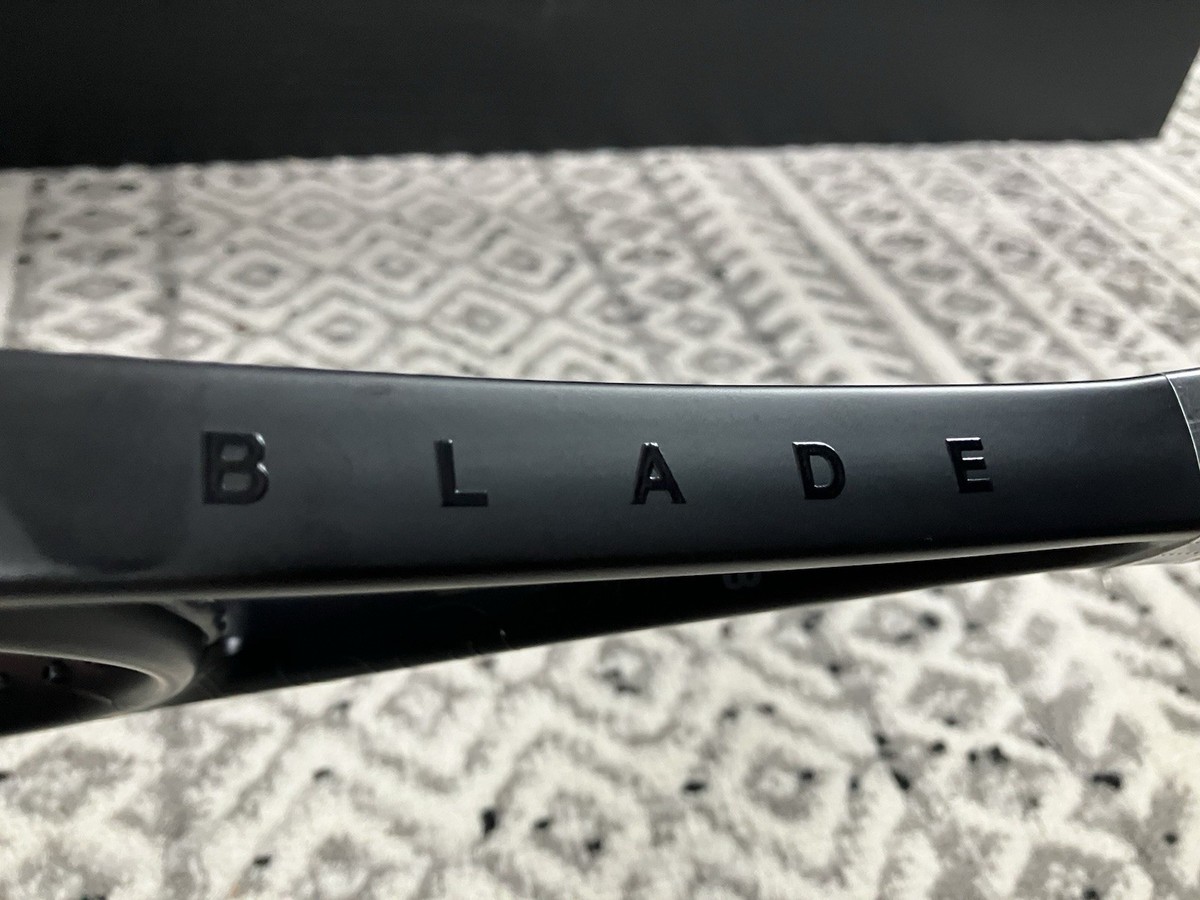 NEW Wilson Blade 98 v9 Noir (All-Black Edition) - 16x19 - 4 1/4 | eBay