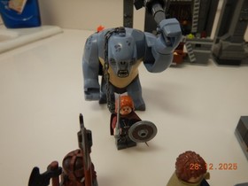 LEGO The Lord of the Rings: The Mines of Moria (9473)  W/figs + Instructions!!