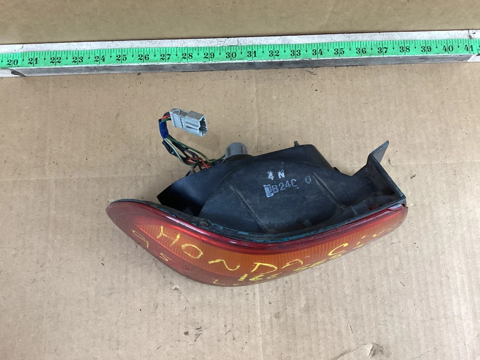 Luz trasera izquierda del lado del conductor Honda Civic 1992-1995 montada en panel OEM Foto 2 de 4