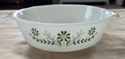 PYREX #437 Glasbake Green Daisy Milk Glass Casserole Dish 1.5 q NO LID EUC