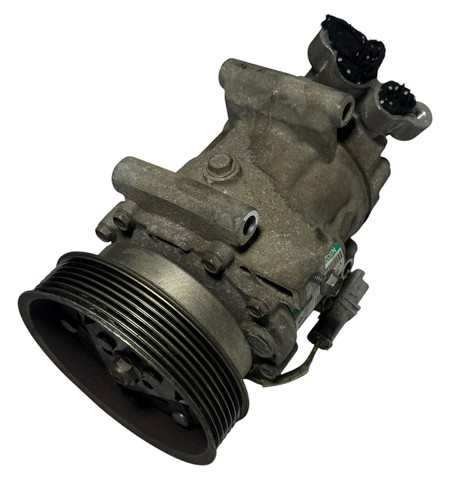 Kompressor Klimaanlage 8200819568 Renault Twingo 1.2 Bj 2009 1149 CCM 43 KW