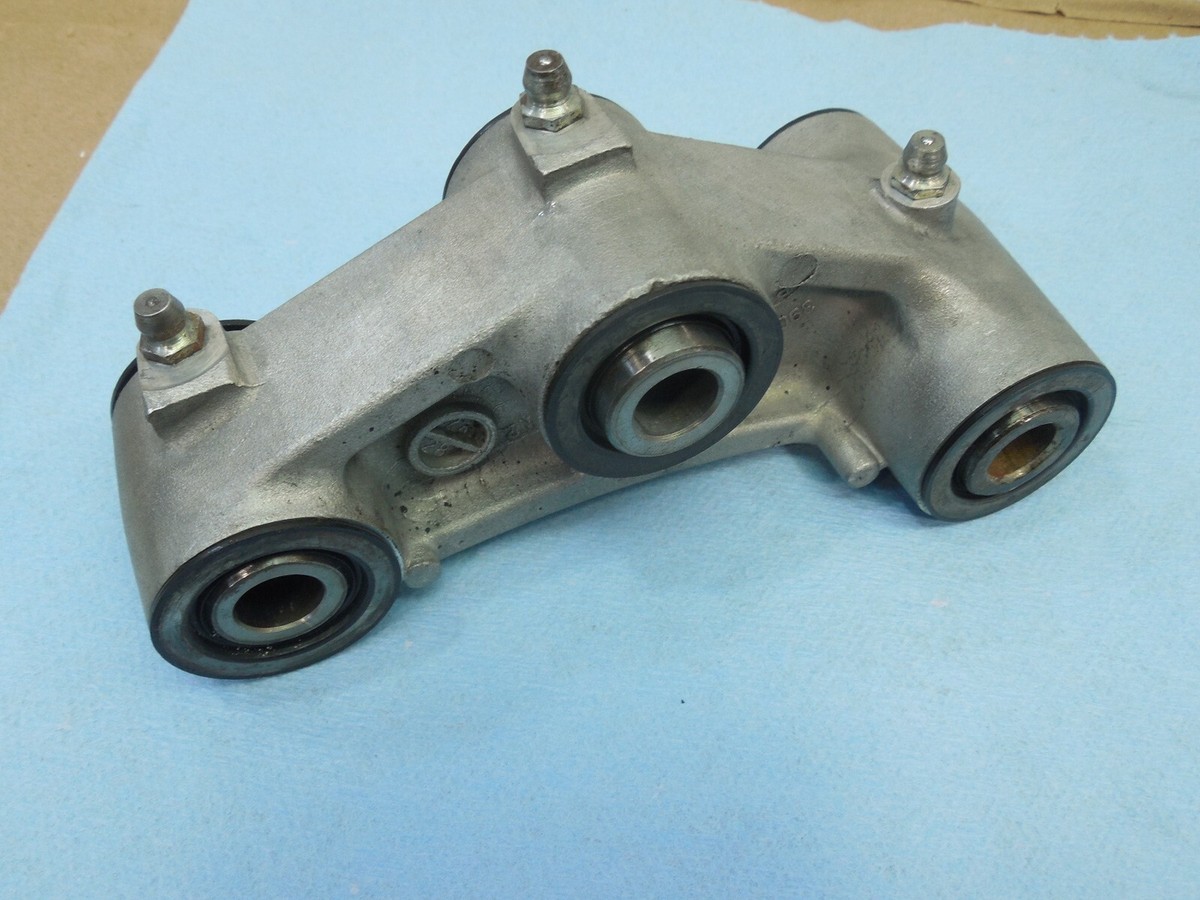 1993 Kawasaki ZX11 ZX1100-D Ninja Swingarm Swing arm Linkage