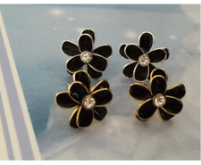 Women Sterling silver 925 Black Enamel Flower 12mm Stud Earrings Gift Box I119