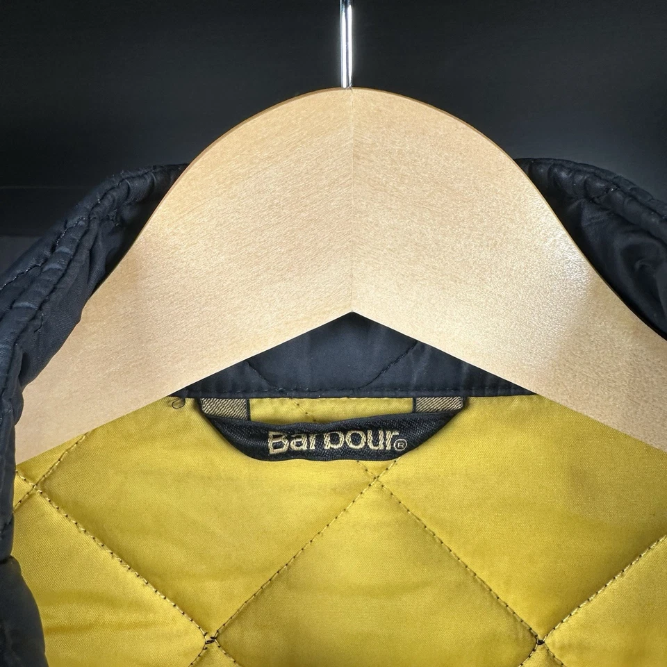 Barbour Axel Quilt Men’s Black Bomber Quilted Jacket Size Large L Coat Zip Up - Image 4 of 4