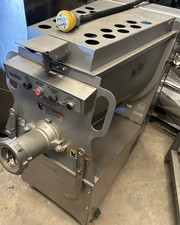 Hobart MG1532 150 Pound Meat Mixer Grinder #32 8.5HP