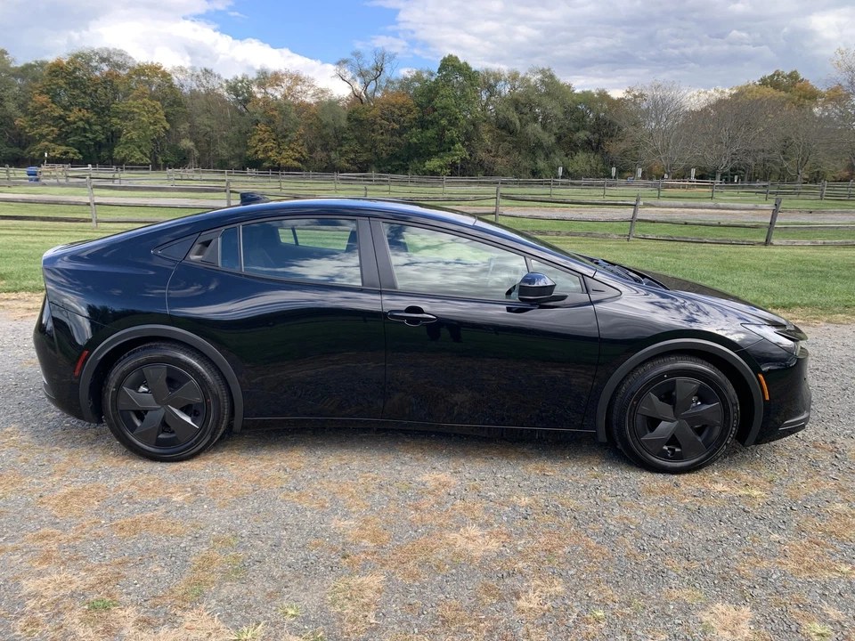 Toyota Prius 2025 Foto 4 de 4