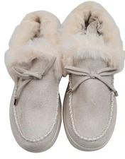 Womens Moccasins Slippers House Shoes Beige Faux Fur Rubber Sole Size 9 (41)