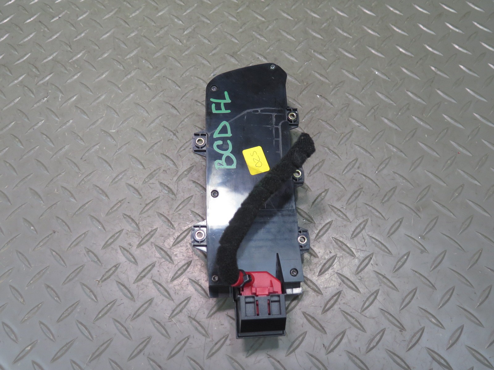 2006-2012 BENTLEY FLYING SPUR FRONT LEFT SIDE SEAT ADJUST CONTROL SWITCH