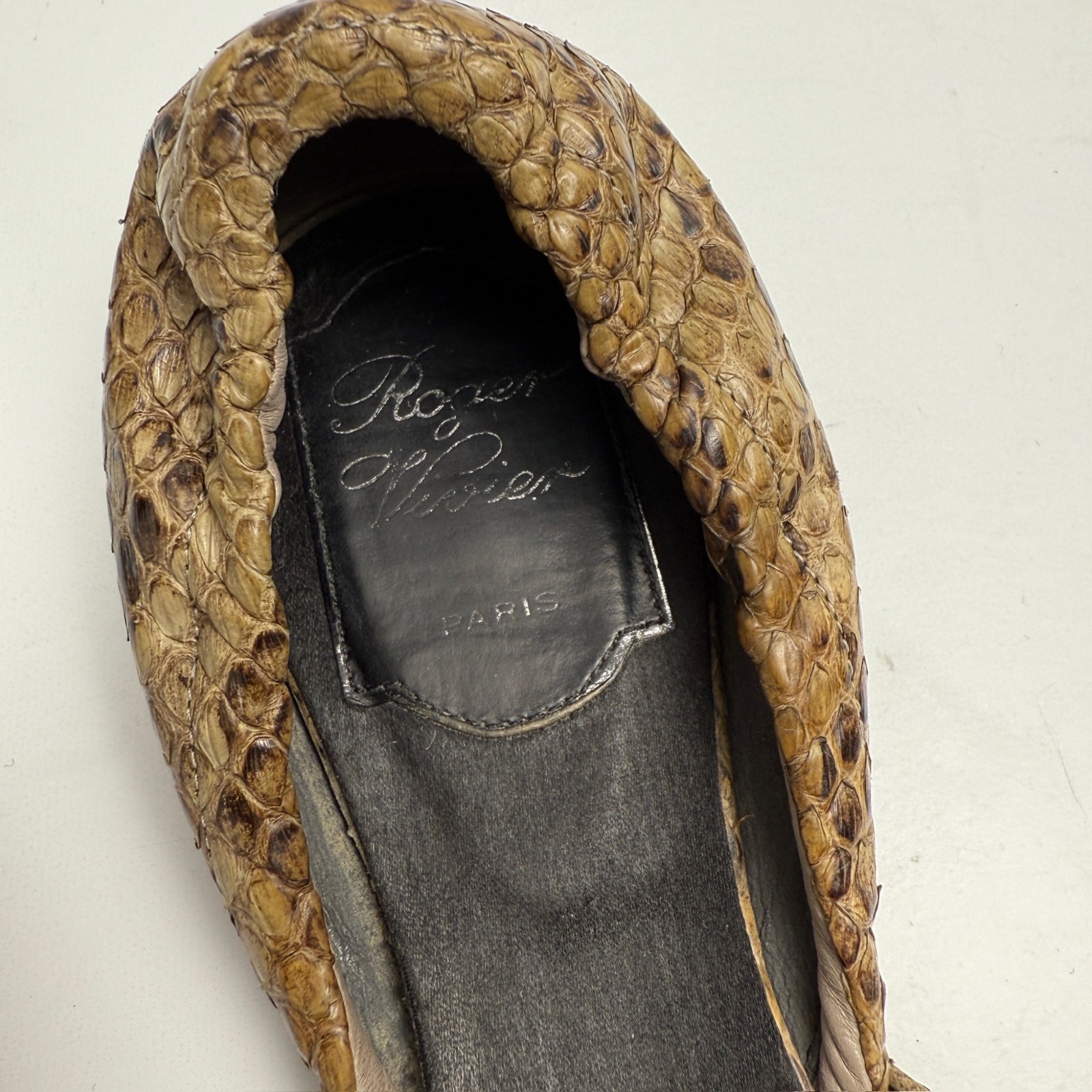 ROGER VIVIER CHIPS D'ORSAY BROWN PYTHON FLATS - image 6
