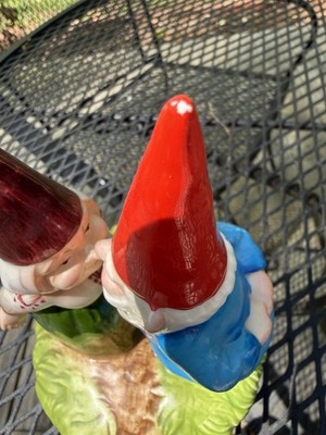 1979 UNIEBOEK, B.V. Gorham Gnomes Rotating Ceramic Music Box Close