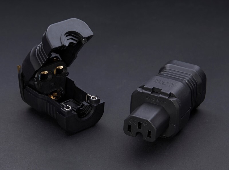 Furutech FI-15 Plus (Gold) IEC Connector