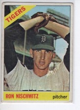 1966 TOPPS RON NISCHWITZ DETROIT TIGER  BASEBALL CARD #38 P