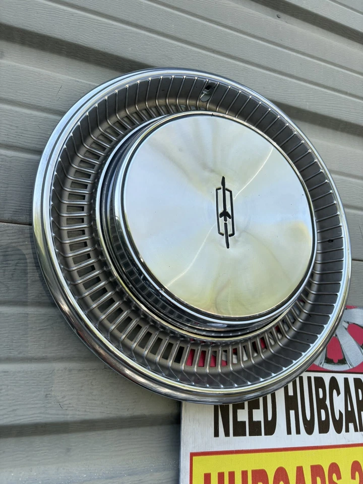 1972 Vintage Oldsmobile 88 98  15” Stainless  Hubcaps Set 4 Beautiful Rare 4 - Image 2 of 4