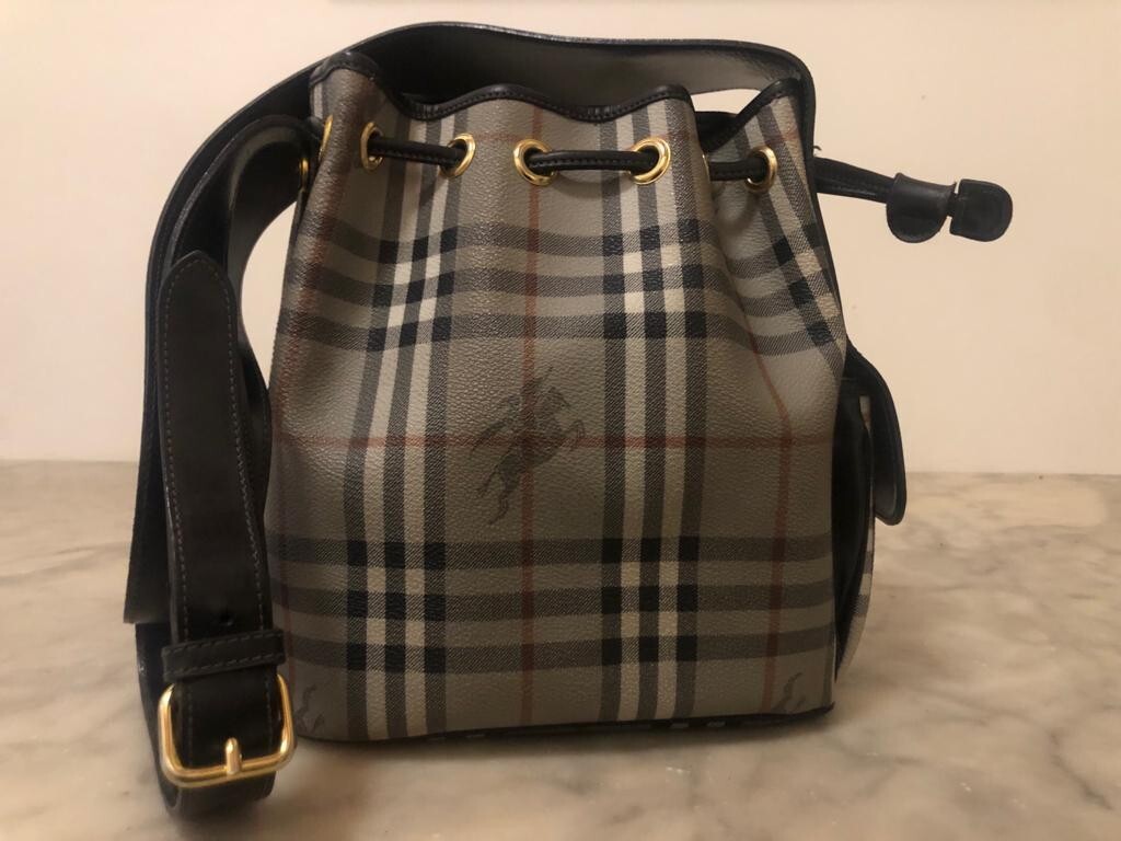Borsa Burberry donna, a secchiello in pelle e tela spalmata, mai indossata.