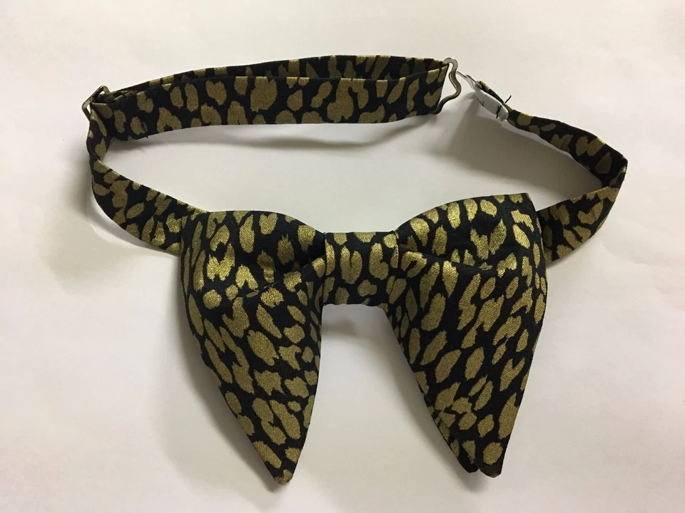 NUEVA Pajarita Hecha a Mano Estilo Vintage Años 70 Negra/Dorada Boda Pre-atada Ajustable Foto 2 de 2