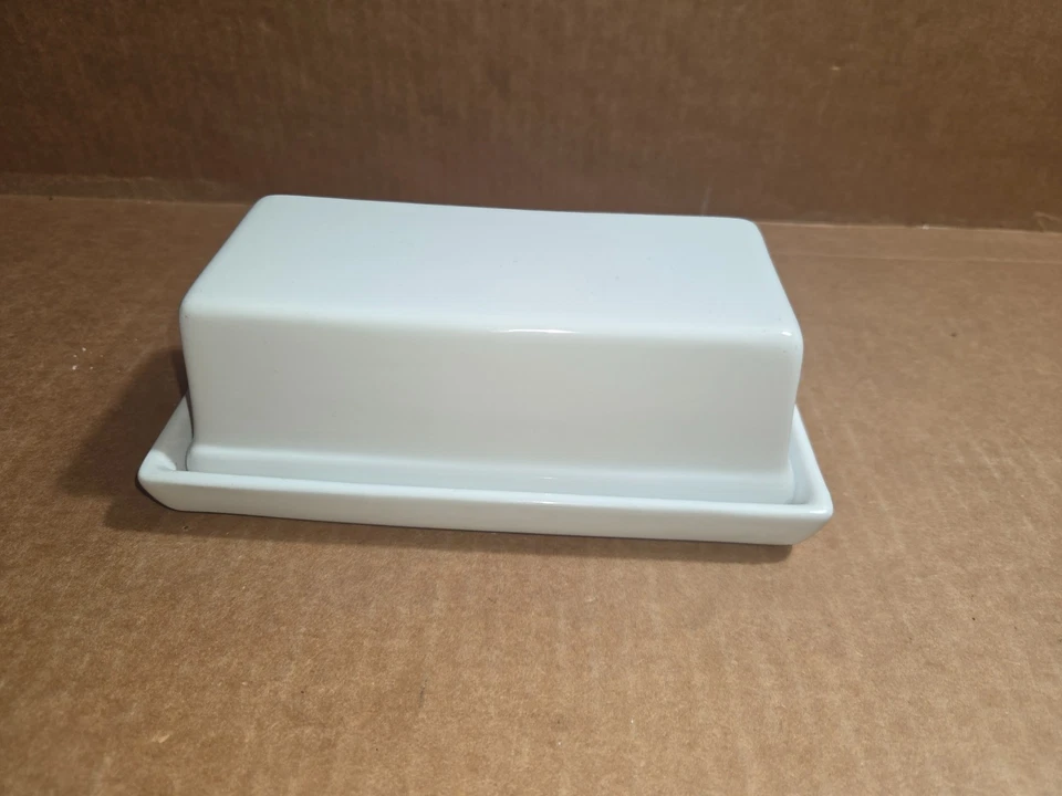 Butter Dish Mainstay White . Microwave & Dishwasher Safe. - Image 3 of 4