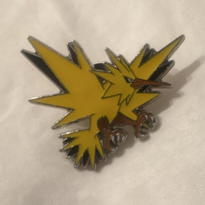Pokémon Zapdos Enamelled Metal Lapel Pin Yellow Black Silver