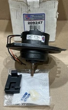 Carquest 209247 Flanged Vented Blower Motor w/o Wheel New old Stock