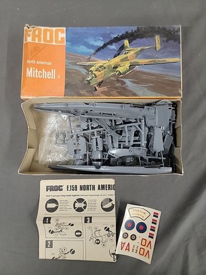 *RB* FROG NORTH AMERICAN MITCHELL 1/72 ND SCALE MODEL CONSTRUCTION KIT (UFG130)