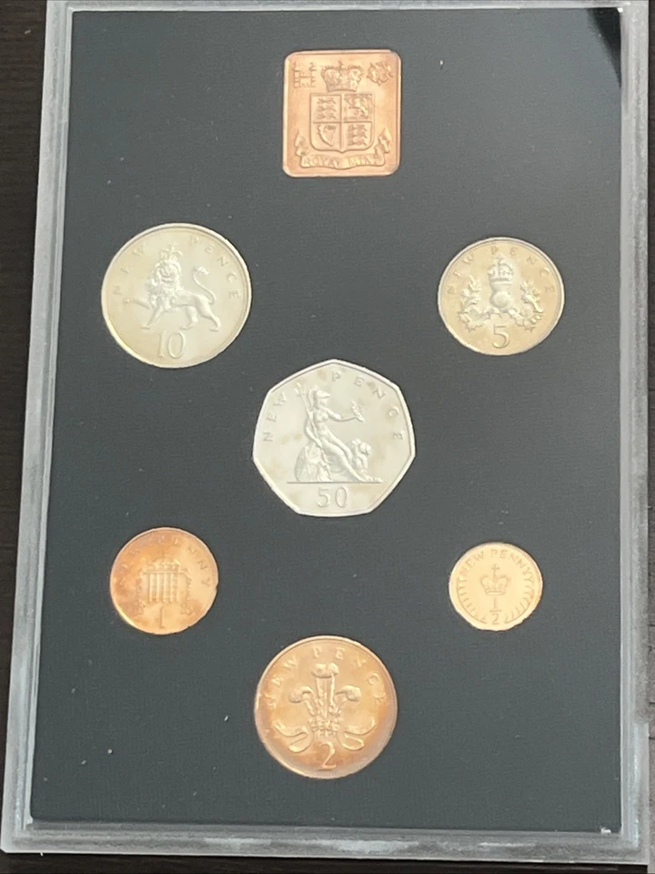 The Decimal Coinage of Great Britain And Northern Ireland 1971 Proof Set - Image 4 of 4