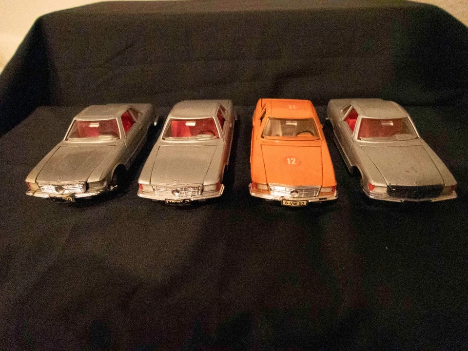 Marklin Mercedes 350 SL 1/43 (x4, with one rare? orange version) - Image 3 of 4