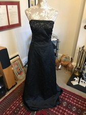 Stunning Full Length Black Ball Gown by Crystal breeze And faux fur stole 12