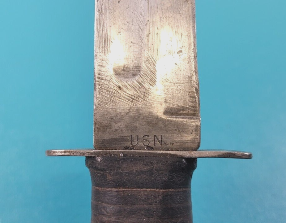 Rare WWII Ka-Bar 1st Variant U.S. Navy Ka-Bar Fighting Knife +