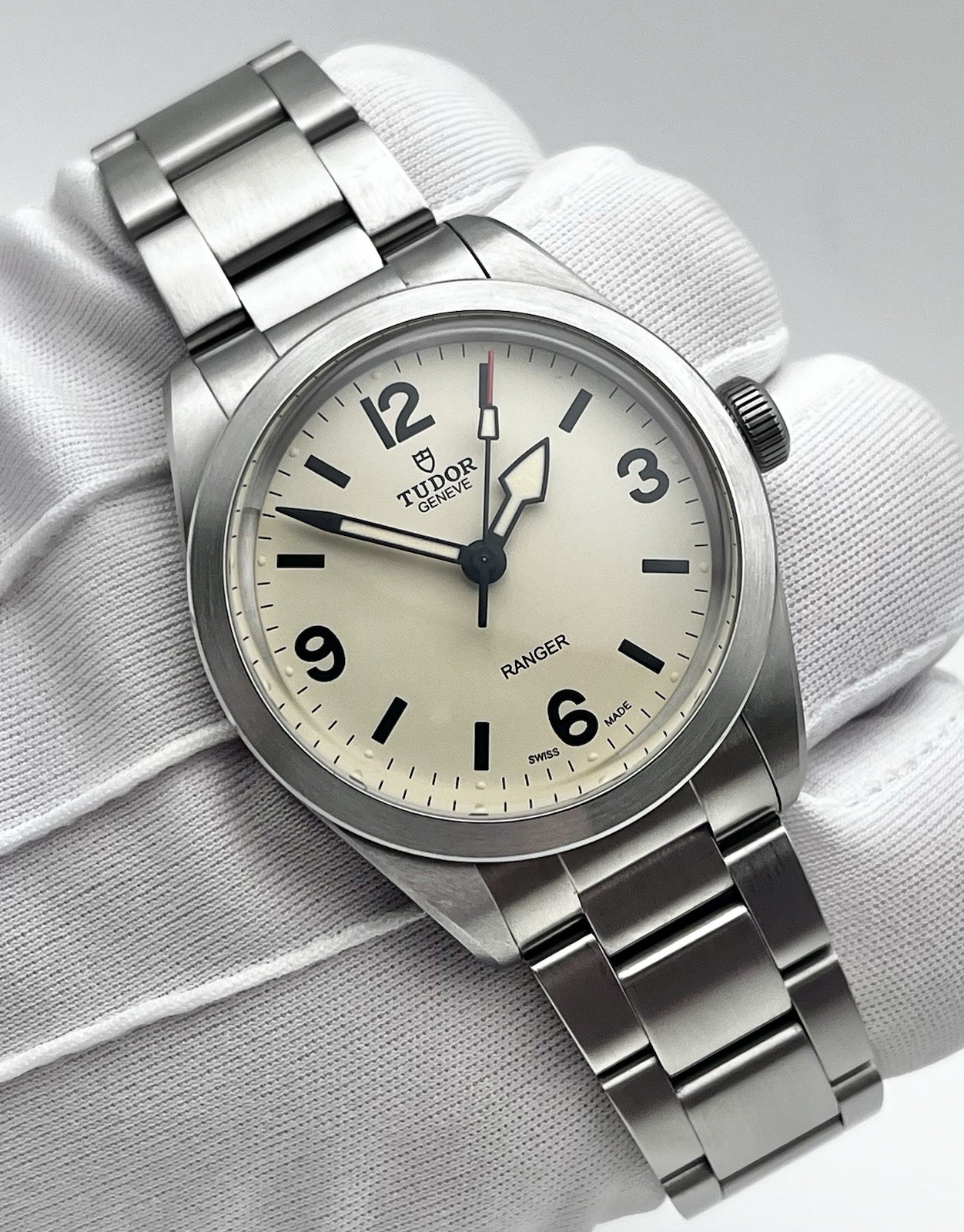 Tudor Ranger 39mm Opaline (79950) 2025 Box, papers & warranty