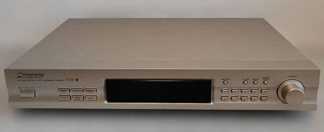 Pioneer F-D3 FM/AM Digital Synthesizer Tuner Stereo with