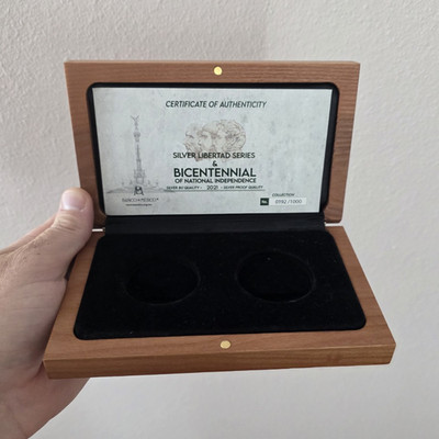 Banco de México Wooden Coin Box Display Case  w/ COA (Bicentennial)