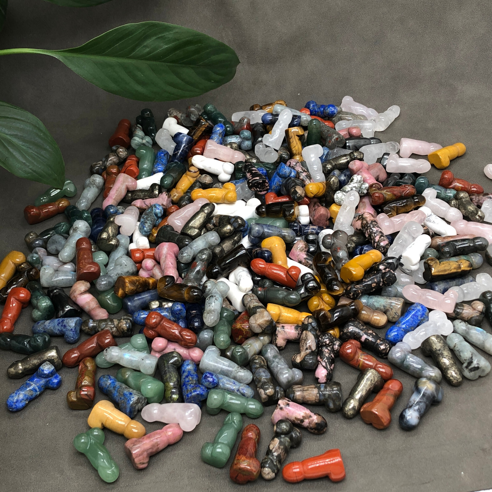 Natural Mix mini Mushroom Quartz Crystal Carved Skull Healing Random