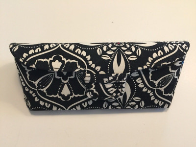 Vera Bradley Hard Sided Eyeglass Readers Case Black and White Floral
