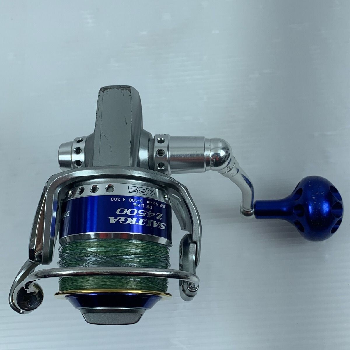 DAIWA SALTIGA Z 4500 Jigging Big Fishing Game Spinning Reel Very Good Japan