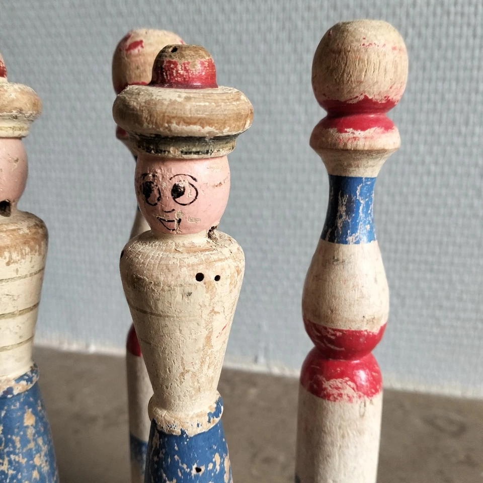 Anciennes quilles en bois peint - Marins - années 40 - Photo 3/4