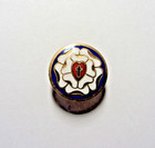 Vintage Luther Rose Lutheran Seal Enamel Gold-Tone Screw-Back Lapel Pin — photo 1