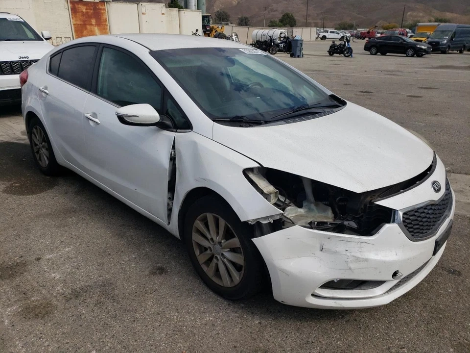 Used Brake Master Cylinder fits: 2014 Kia Forte Grade A Foto 4 de 4