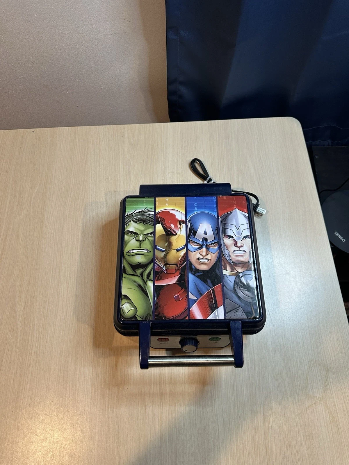 Marvel Avengers Waffle Maker 4 Slice Tested See Discription Used