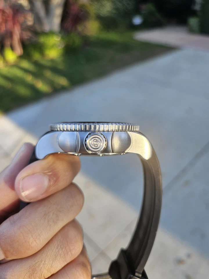 DEEP BLUE  JUGGERNAUT  V 300m/1000ft SWISS AUTOMATIC DIVE WATCH – PURPLE DIAL - Image 3 of 4