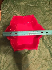 Chantal RED Pointsetta Baking Dish. 1 quart NEW