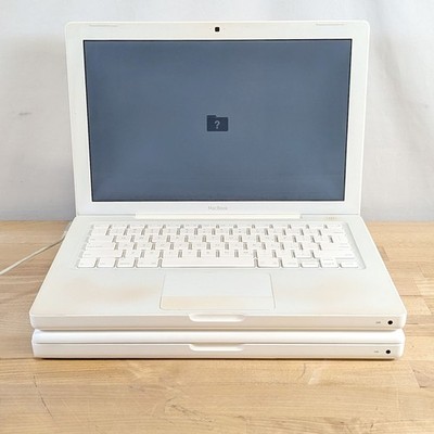 Lot of 2 Apple MacBook A1181 Core 2 Duo 2.1GHz 2.0GHz 1GB 512MB RAM No Drive