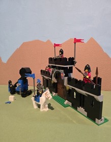 Lego Castle 6059 Knight's Stronghold 100% Complete w/ Instructions