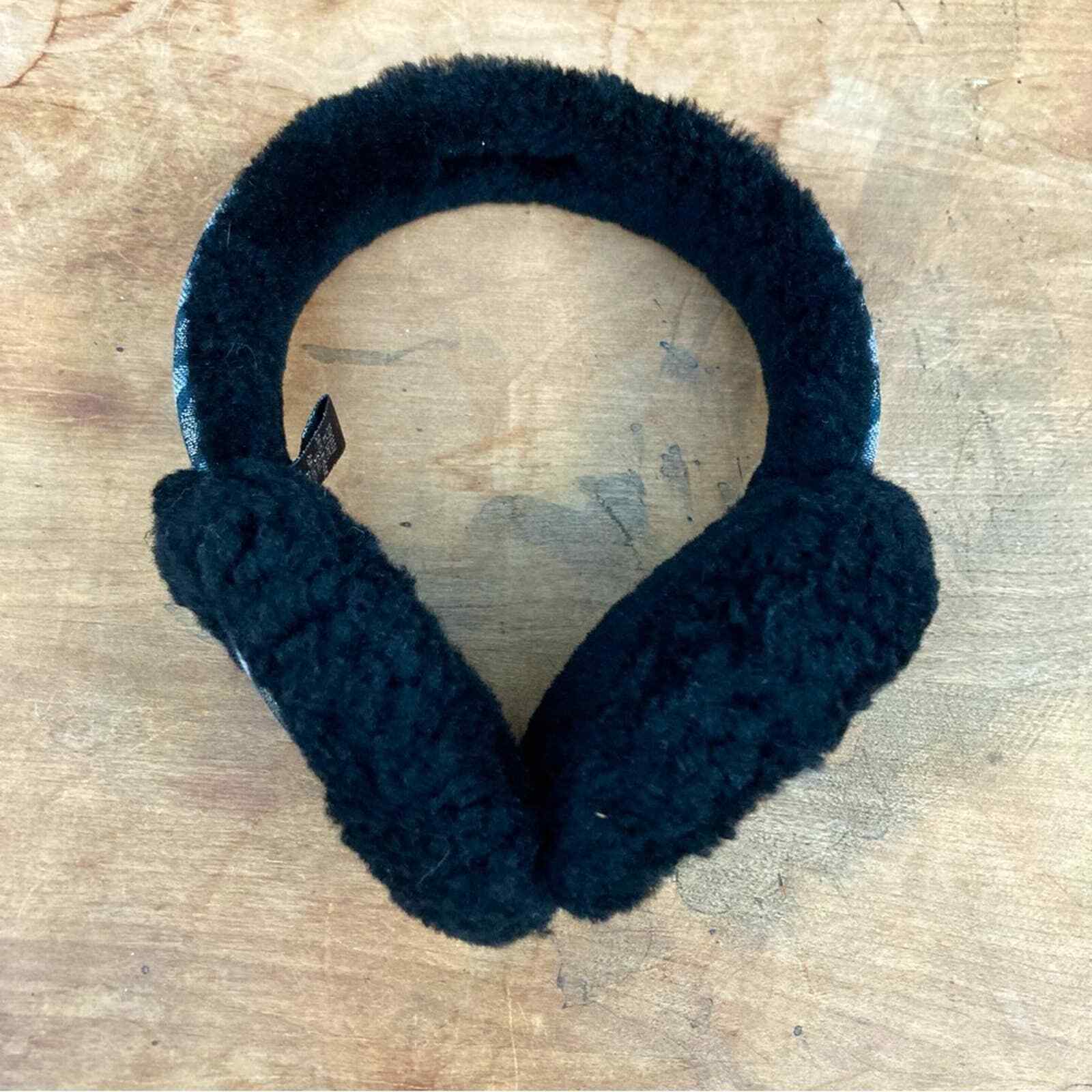 Coach earmuff shearling plush black with silver / gre… Gem