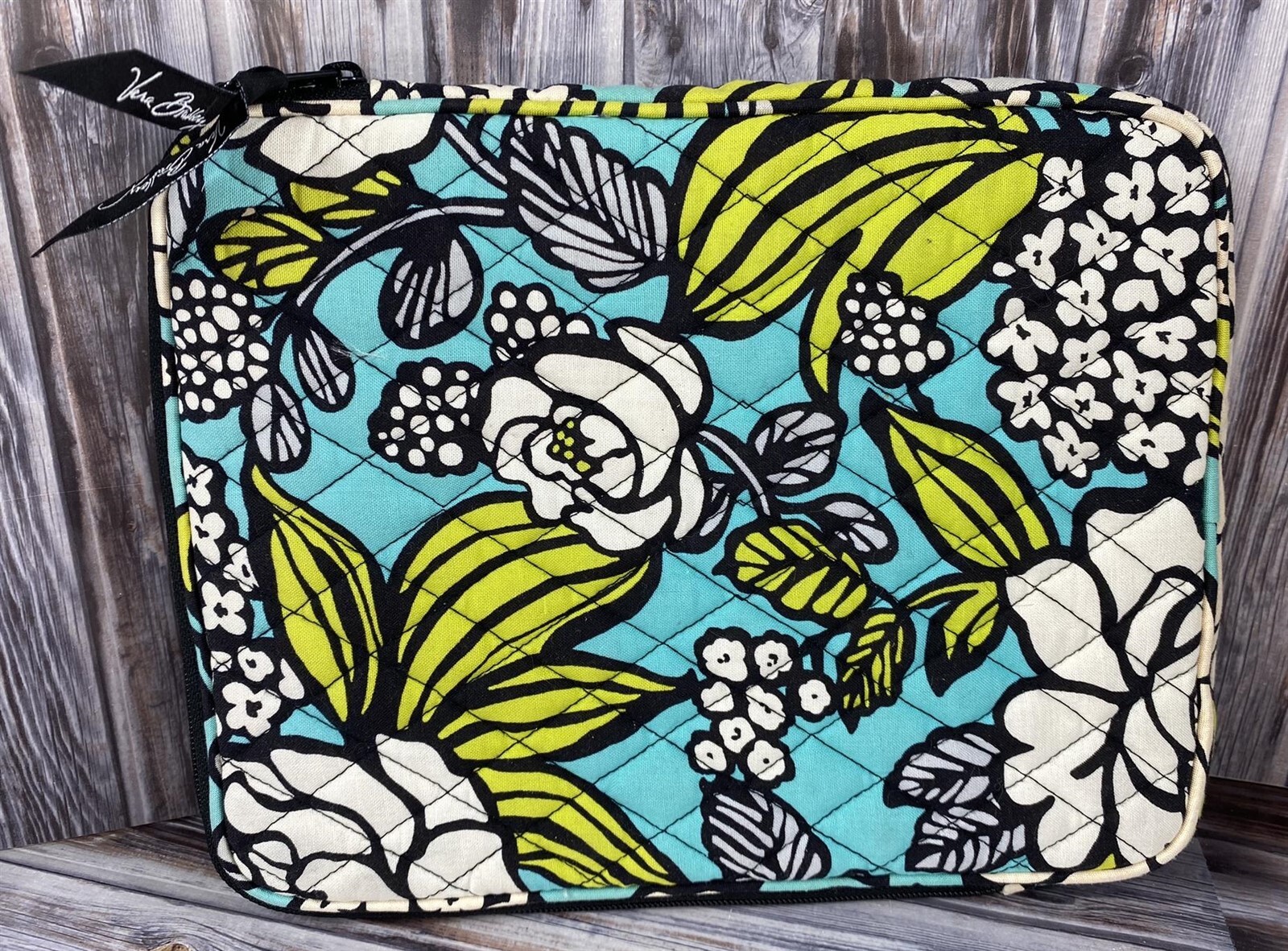 Vera Bradley Island Blooms Soft E-Reader Sleeve for Tablets 10 x 8 Inches-image
