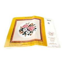 Creative Circle Classic Bouquet Needlepoint Kit 1981 80s Floral 0610 Open Box