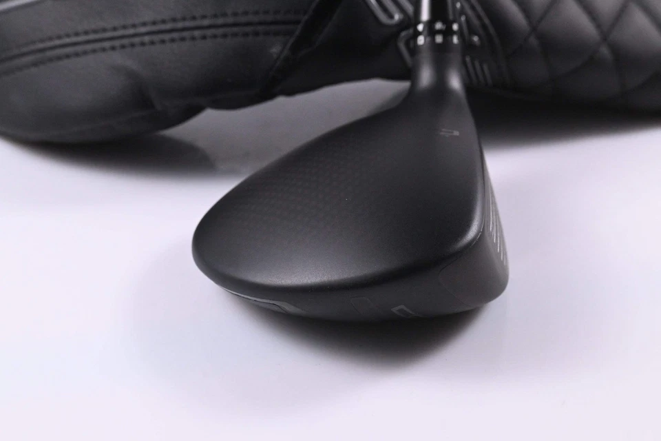 Cobra DS-Adapt LS Ti #3 Wood / 14.5 Degree / X-Flex Denali Black 70 Shaft - Image 3 of 4