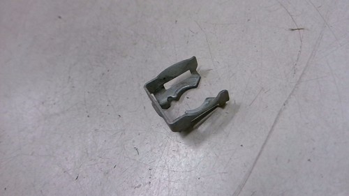 Halter Halteklammer Einspritzventil Mercedes-benz Vaneo 1.6 Bj 2002 414 2679979