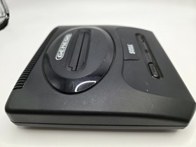 Sega Genesis Model 2 Console W 3 games and cables NO CONTROLLER