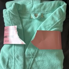 One Size Fits All Ladies Green Bath Robe New Never Worn