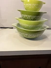 Pyrex Spring Blossom Crazy Daisy Green Cinderella Set of 4 Nesting Bowls 441-444