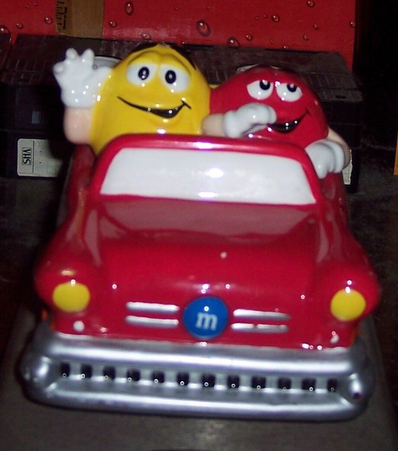 M & M' S RED & YELLOW CERAMIC CANDY DISH CAR NO BOX eBay